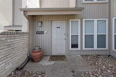 2902 Country Place Circle, Carrollton, TX 75006 - Photo 3