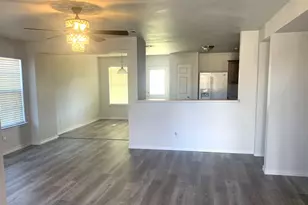 2011 Limestone Dr, Grand Prairie, TX 75052 - Photo 3
