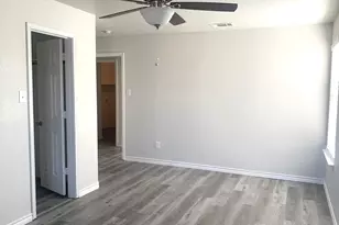 2011 Limestone Dr, Grand Prairie, TX 75052 - Photo 11