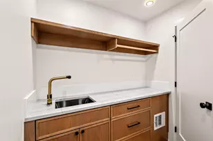 1439 Junior Dr, Dallas, TX 75208 - Photo 37