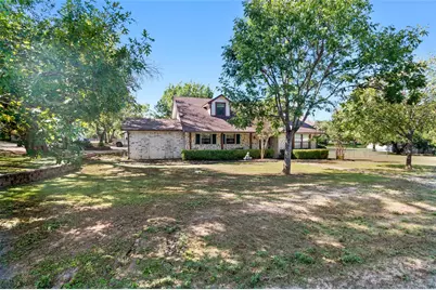 301 N Lyon Street, Tom Bean, TX 75491 - Photo 5