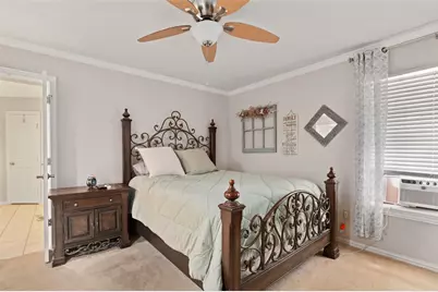 301 N Lyon Street, Tom Bean, TX 75491 - Photo 17