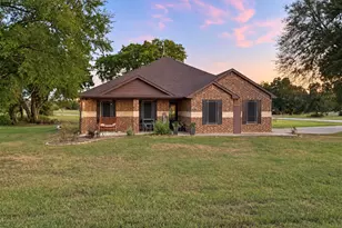 105 Deer Trl, Kerens, TX 75144 - Photo 1