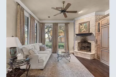 2125 Bradford Park, Fort Worth, TX 76107 - Photo 9