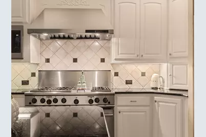2125 Bradford Park, Fort Worth, TX 76107 - Photo 7