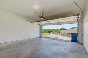 119 Larchbrook Dr, DeSoto, TX 75115 - Photo 25