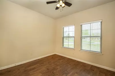 700 E Bullock Street, Denison, TX 75021 - Photo 5