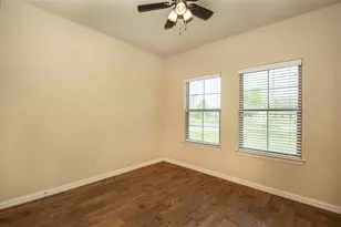700 E Bullock St, Denison, TX 75021 - Photo 5