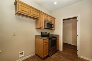 700 E Bullock St, Denison, TX 75021 - Photo 7