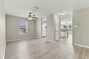 320 Deer Run Dr, Sanger, TX 76266 - Photo 5
