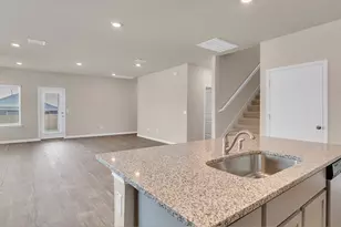 3670 Zenith Dr, Grand Prairie, TX 75052 - Photo 3