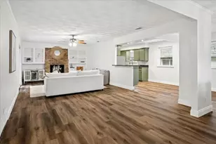 8426 Baumgarten Dr, Dallas, TX 75228 - Photo 5