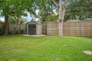 8426 Baumgarten Dr, Dallas, TX 75228 - Photo 33