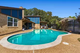 1001 Sean Ct, Hurst, TX 76053 - Photo 21