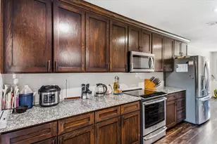1001 Sean Ct, Hurst, TX 76053 - Photo 9