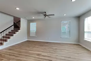 226 Territory Trl, Fort Worth, TX 76120 - Photo 3