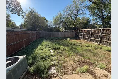 909 Vine Street, Denton, TX 76209 - Photo 9