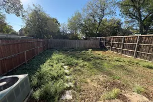 909 Vine St, Denton, TX 76209 - Photo 9