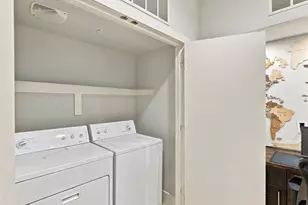 4618 Cedar Springs Rd, Dallas, TX 75219 - Photo 17
