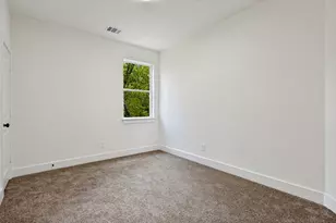 8916 Whitehall Ln, Dallas, TX 75232 - Photo 17
