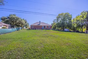 4930 Spring Valley Rd, Lorena, TX 76655 - Photo 25