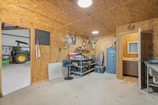 1143 VZ County Road 4602, Ben Wheeler, TX 75754 - Photo 35