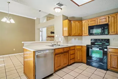 1109 W Hills Terrace, Saginaw, TX 76179 - Photo 5