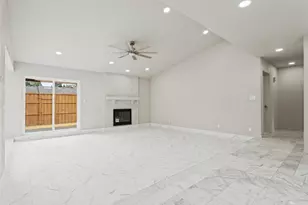 2205 Phoenix Dr, Garland, TX 75040 - Photo 5