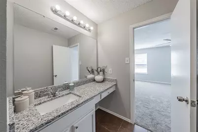 3750 Meadowbrook Drive, Fort Worth, TX 76103 - Photo 29