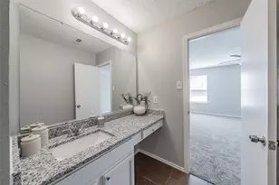 3750 Meadowbrook Dr, Fort Worth, TX 76103 - Photo 29