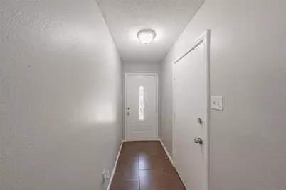 3750 Meadowbrook Drive, Fort Worth, TX 76103 - Photo 5