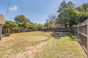 3750 Meadowbrook Dr, Fort Worth, TX 76103 - Photo 39