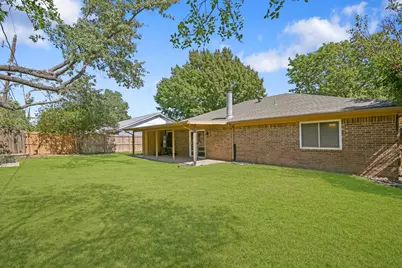 6410 Willow Springs Drive, Arlington, TX 76001 - Photo 21