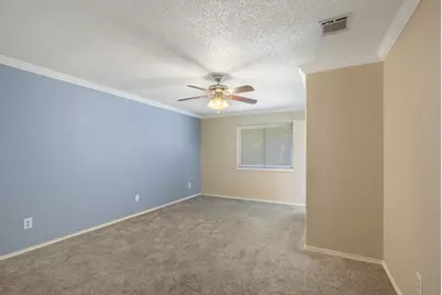 6410 Willow Springs Drive, Arlington, TX 76001 - Photo 13