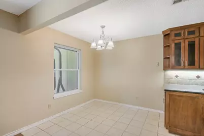 6410 Willow Springs Drive, Arlington, TX 76001 - Photo 5