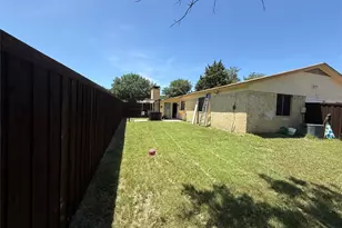 2809 Royalty Dr, Garland, TX 75044 - Photo 7