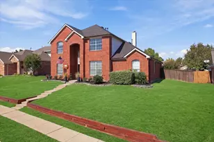 204 Newport Dr, Van Alstyne, TX 75495 - Photo 3