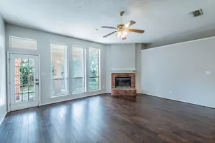 3913 Orlando Springs Dr, Fort Worth, TX 76123 - Photo 5