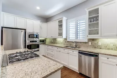 2411 N Hall Street #31, Dallas, TX 75204 - Photo 9