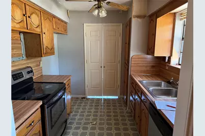 1129 Evergreen Circle, DeSoto, TX 75115 - Photo 3