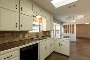 2617 Nantucket Ct, Bedford, TX 76022 - Photo 9