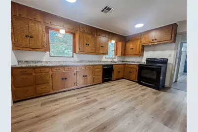 304 N Neches Street, Whitney, TX 76692 - Photo 7