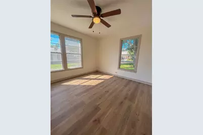 304 N Neches Street, Whitney, TX 76692 - Photo 11