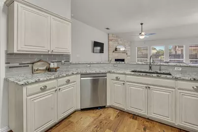229 Willow Creek Drive, Weatherford, TX 76085 - Photo 9
