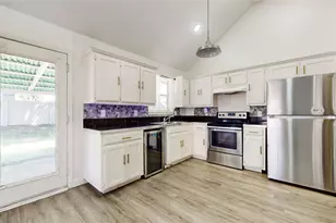 1402 Calais Ct, Euless, TX 76040 - Photo 9