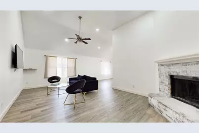 1402 Calais Court, Euless, TX 76040 - Photo 3