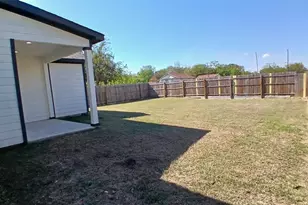 1700 E 10th Ave, Corsicana, TX 75110 - Photo 7