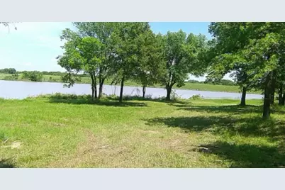 293 Zebrastone Way, Poolville, TX 76487 - Photo 9