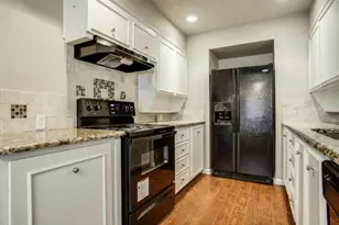 3801 Eugene Ct N, Irving, TX 75062 - Photo 9