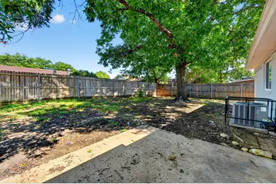 2127 Versailles Drive, Carrollton, TX 75007 - Photo 29